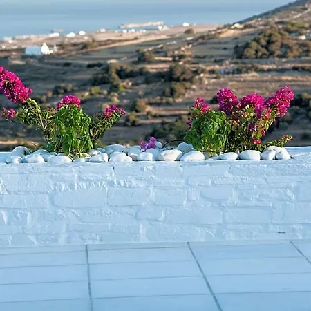 Sleeps 10 Pool Villa Kostos